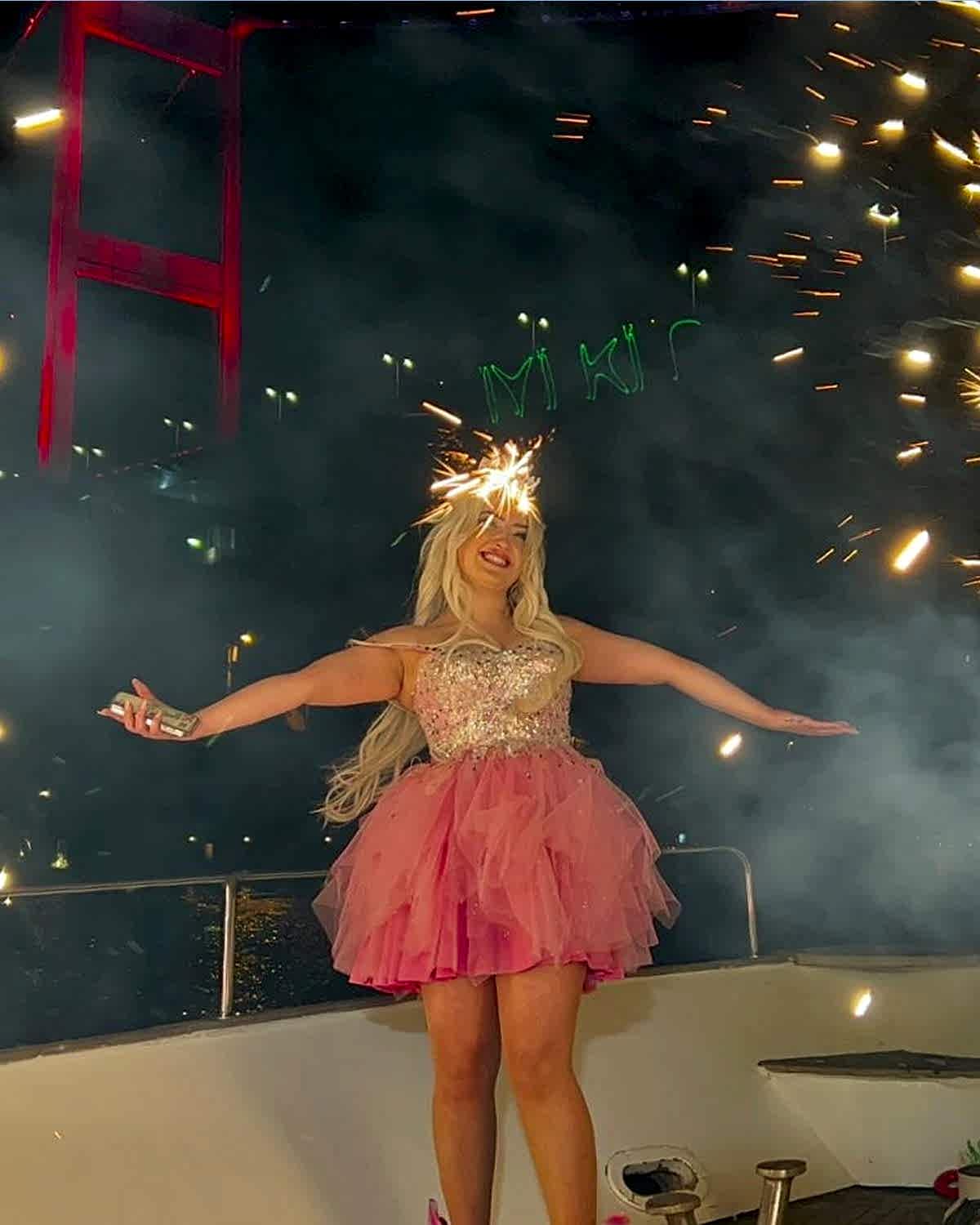 lazerle bogazda dogum gunu kutlamasi 259