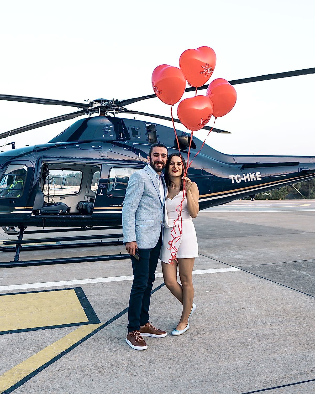 restoran ve helikopterde vip evlilik yil donumu 4